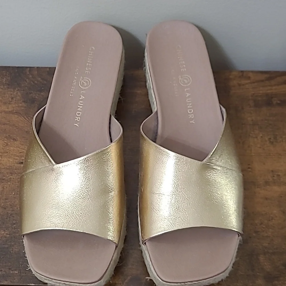 Chinese Laundry Gold Platform Espadrilles Slide Sandals size 8.5